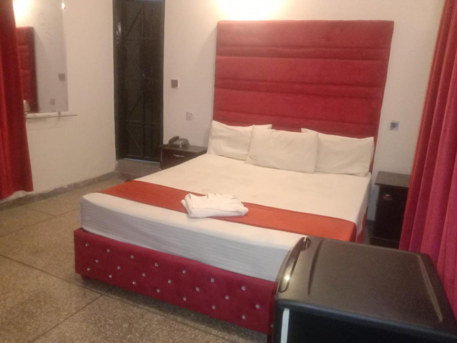 לאהור Hotel Royal Grand מראה חיצוני תמונה
