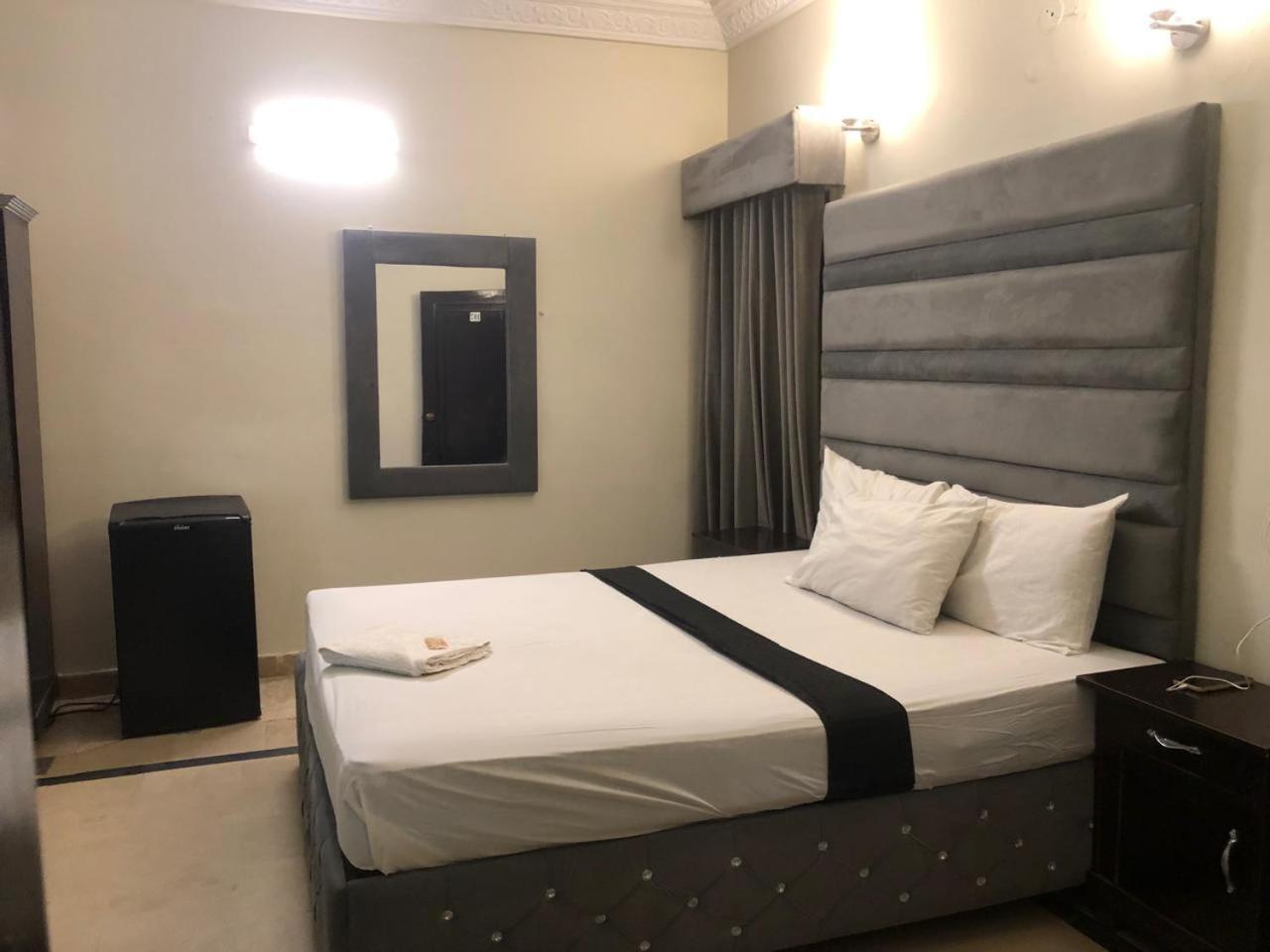 לאהור Hotel Royal Grand מראה חיצוני תמונה