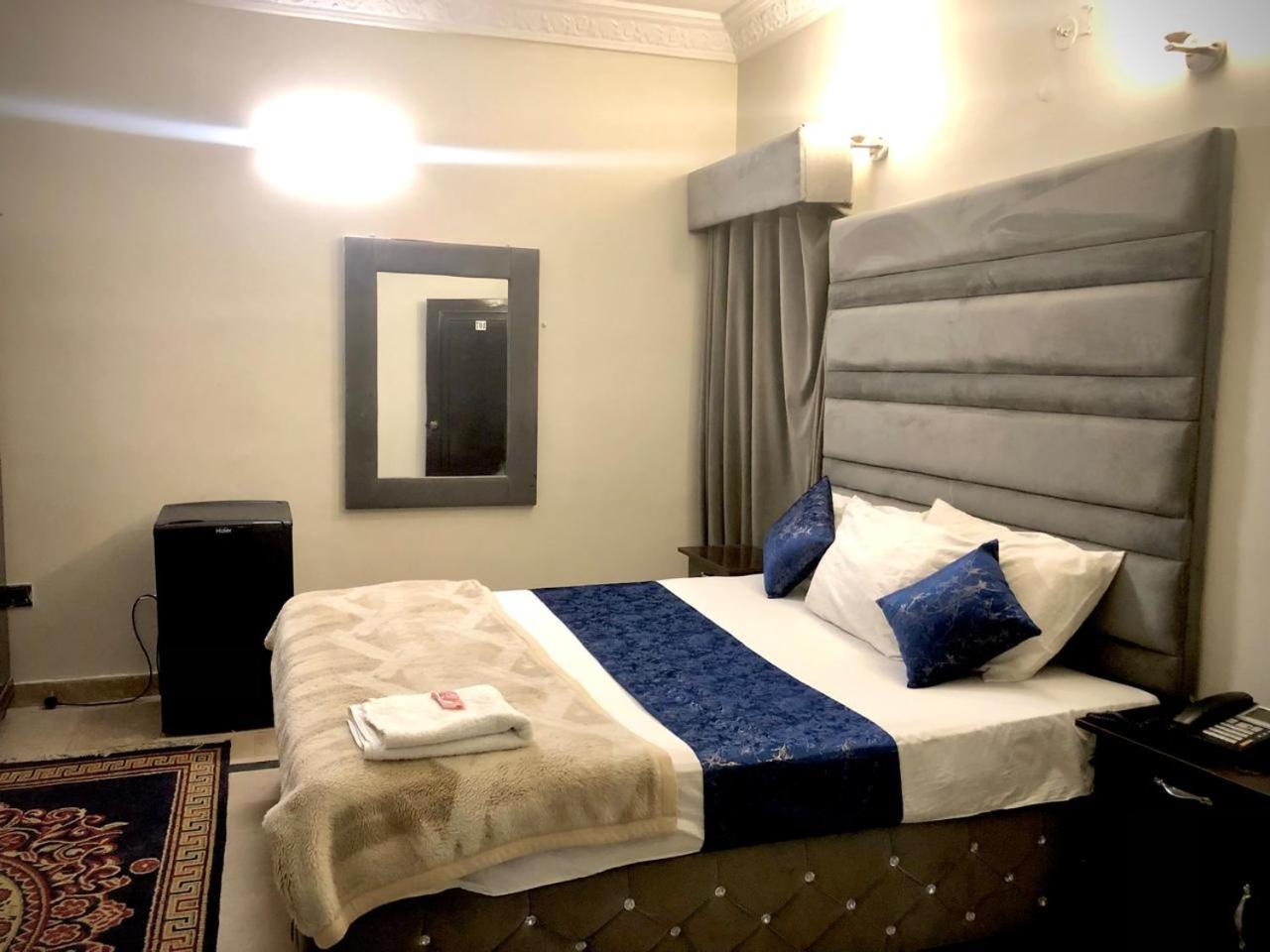 לאהור Hotel Royal Grand מראה חיצוני תמונה